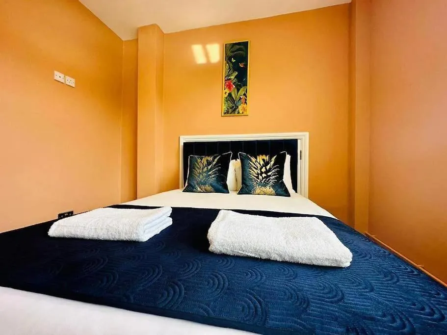 Flash Sale Special Offer Brighton Train Station 1 Bedroom Flat Bn137Che05 0*,  영국